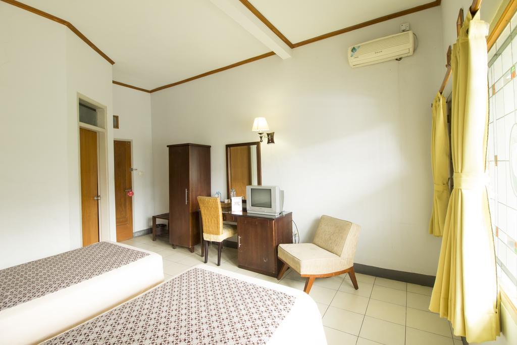Hotel Reddoorz @ Setrasari Bandung Pokój zdjęcie