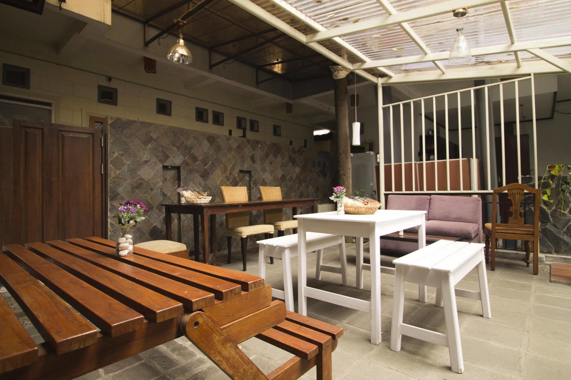 Hotel Reddoorz @ Setrasari Bandung Zewnętrze zdjęcie