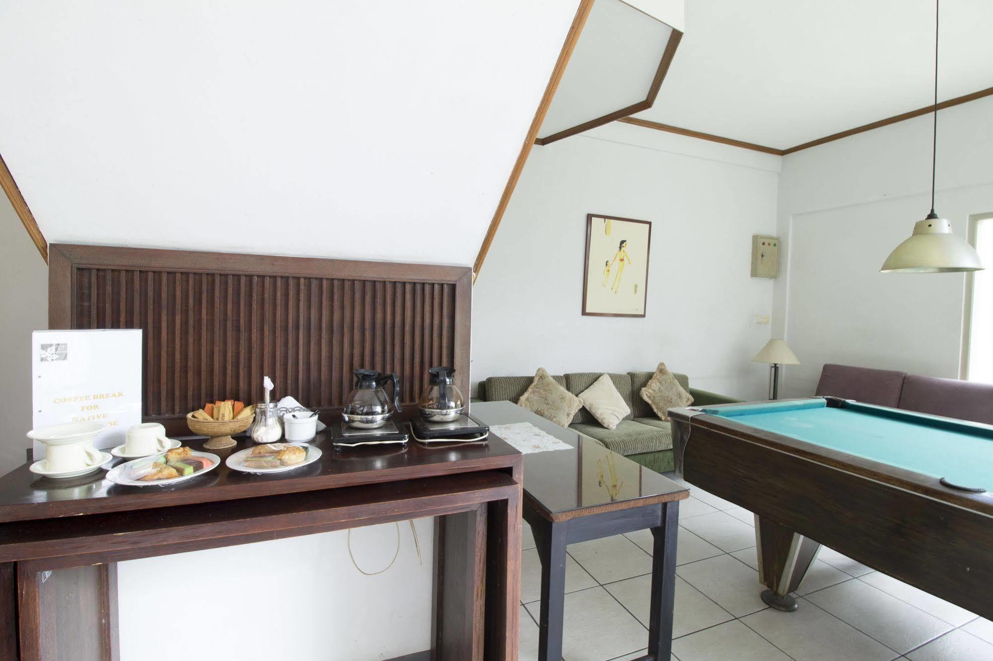 Hotel Reddoorz @ Setrasari Bandung Zewnętrze zdjęcie